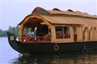 Houseboat Deshadan